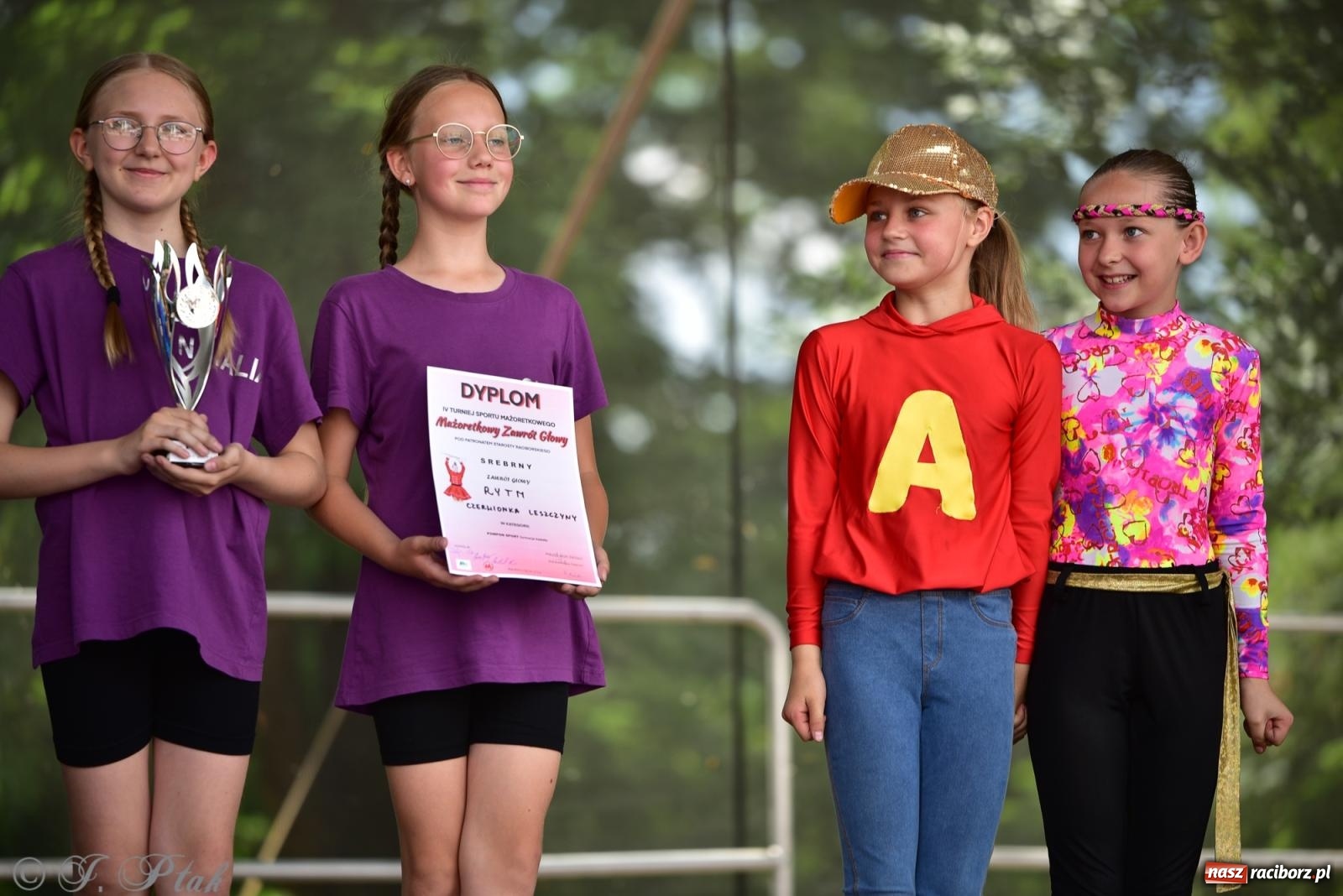 Zdjęcie w galerii na portalu naszraciborz.pl: IV raciborski Mażoretkowy Zawrót Głowy [FOTO i WIDEO] wiadomości z regionu