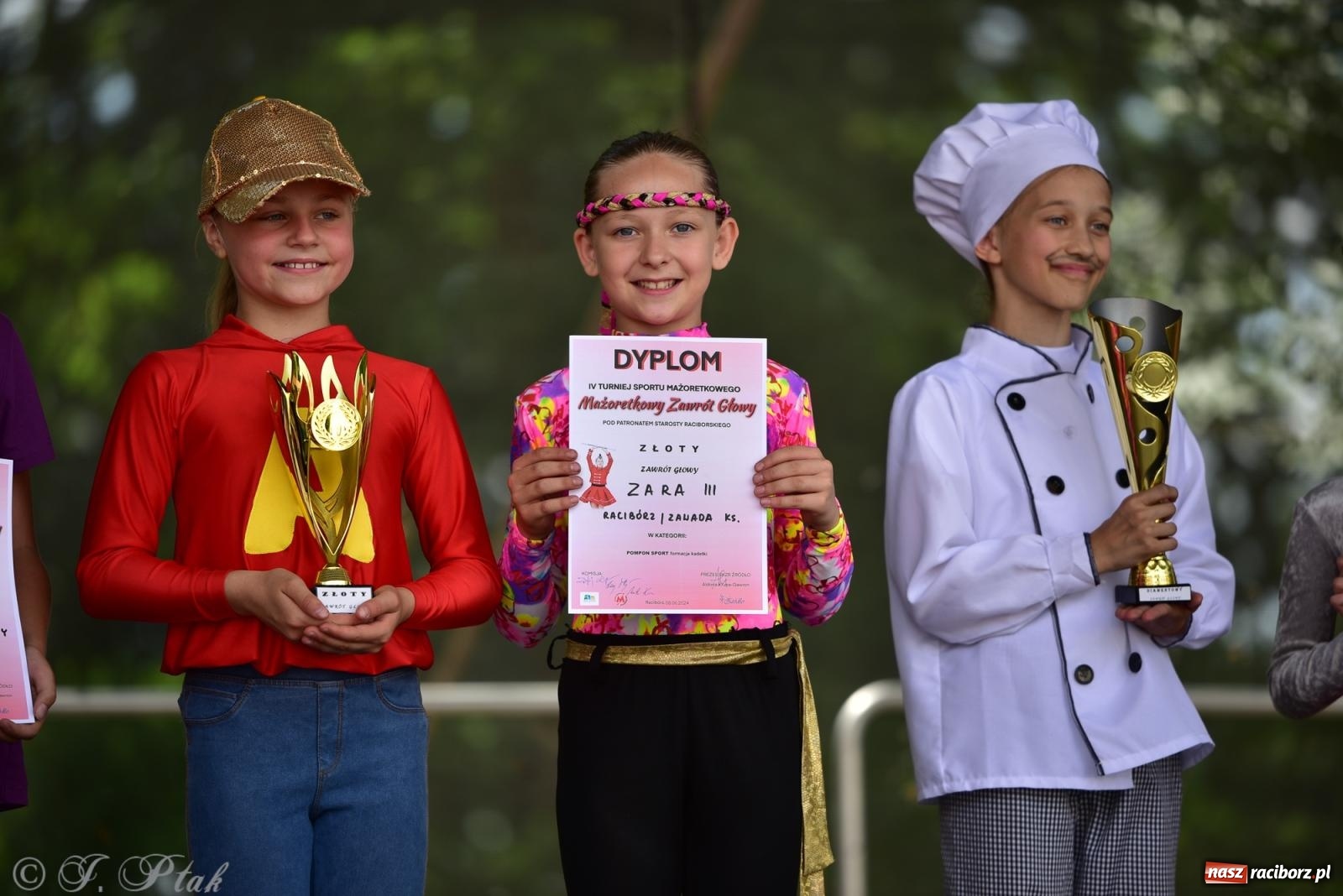 Zdjęcie w galerii na portalu naszraciborz.pl: IV raciborski Mażoretkowy Zawrót Głowy [FOTO i WIDEO] wiadomości z regionu