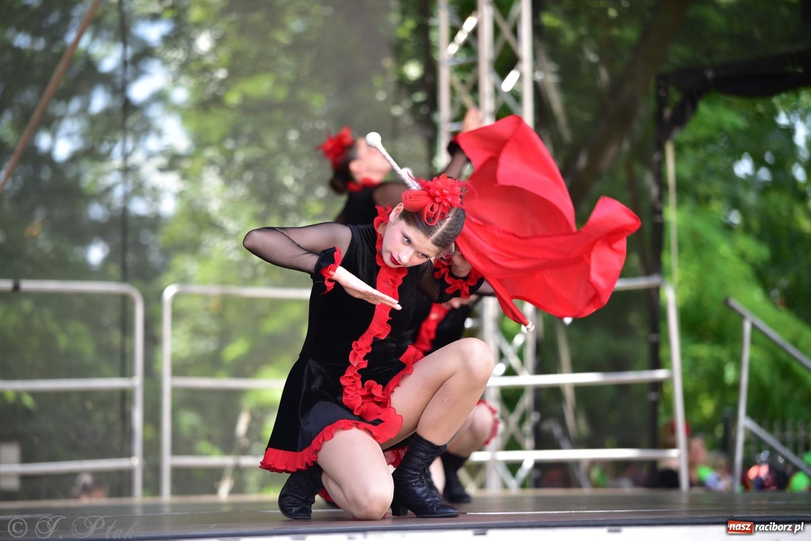 Zdjęcie w galerii na portalu naszraciborz.pl: IV raciborski Mażoretkowy Zawrót Głowy [FOTO i WIDEO] wiadomości z regionu