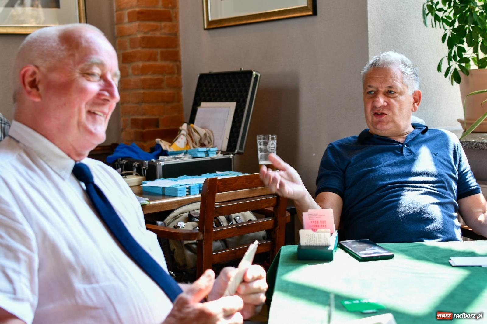 Zdjęcie w galerii na portalu naszraciborz.pl: Barbara Larysz i Michał Bąk z Pucharem Prezydenta wiadomości z regionu