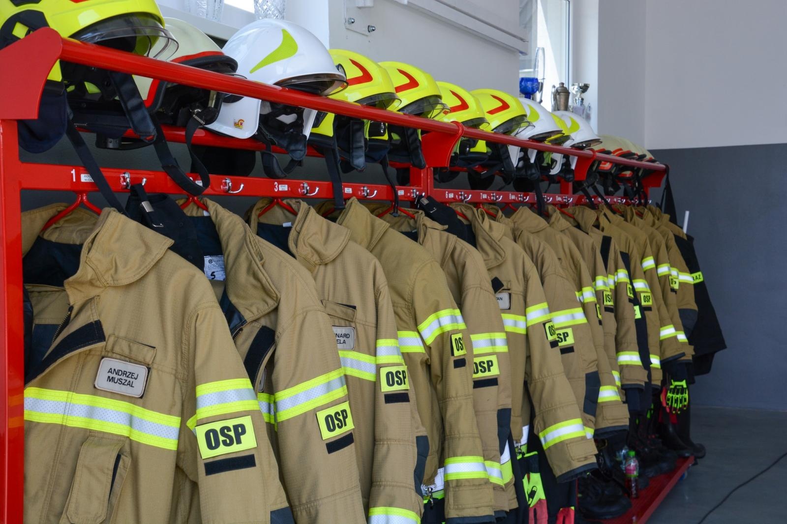 Zdjęcie w galerii na portalu naszraciborz.pl: OSP Żerdziny świętuje 100-lecie. Na urodziny otwarto nową remizę wiadomości z regionu