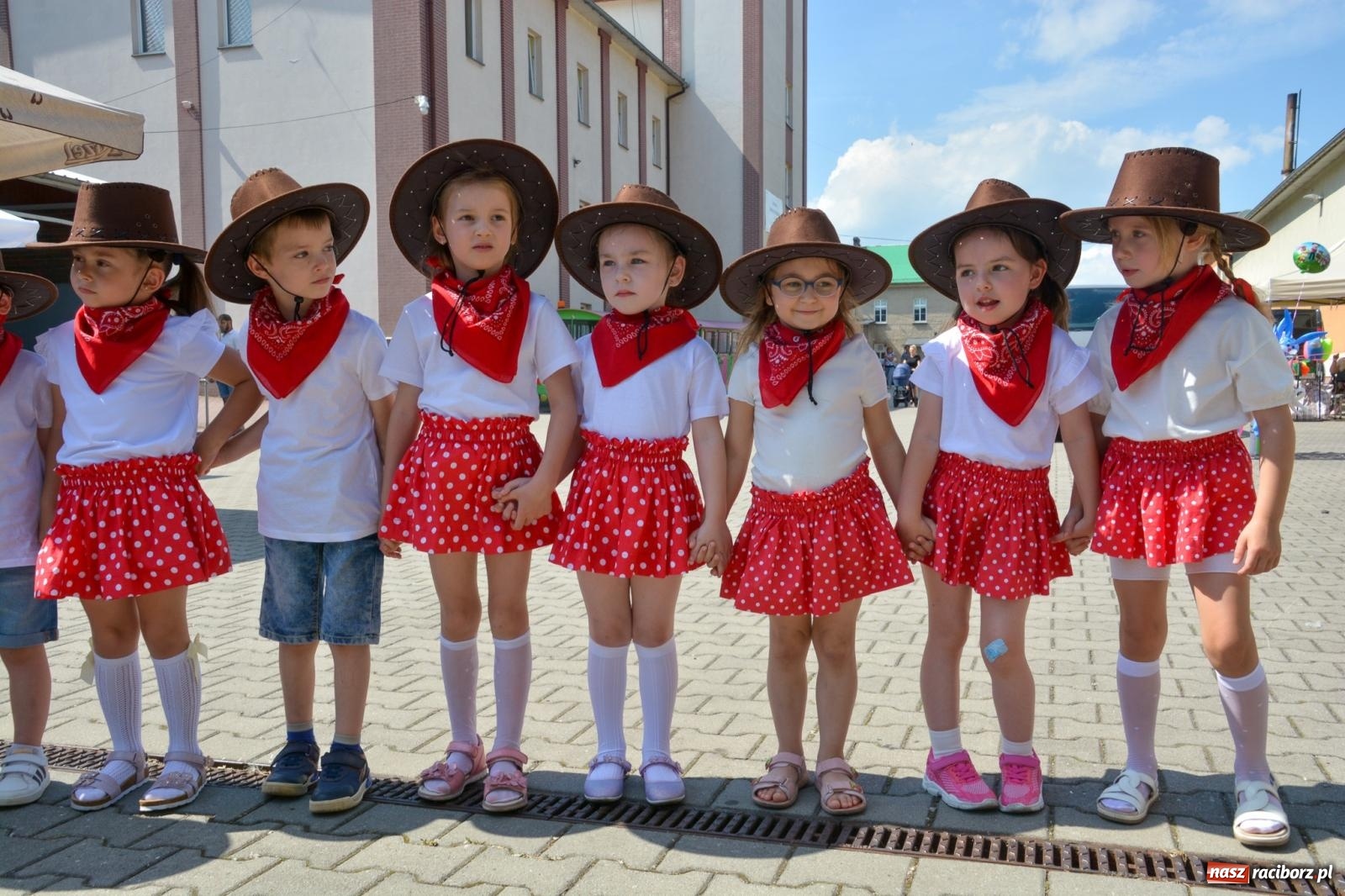 Zdjęcie w galerii na portalu naszraciborz.pl: Pietrowicki Dzień Dziecka na Dzikim Zachodzie wiadomości z regionu