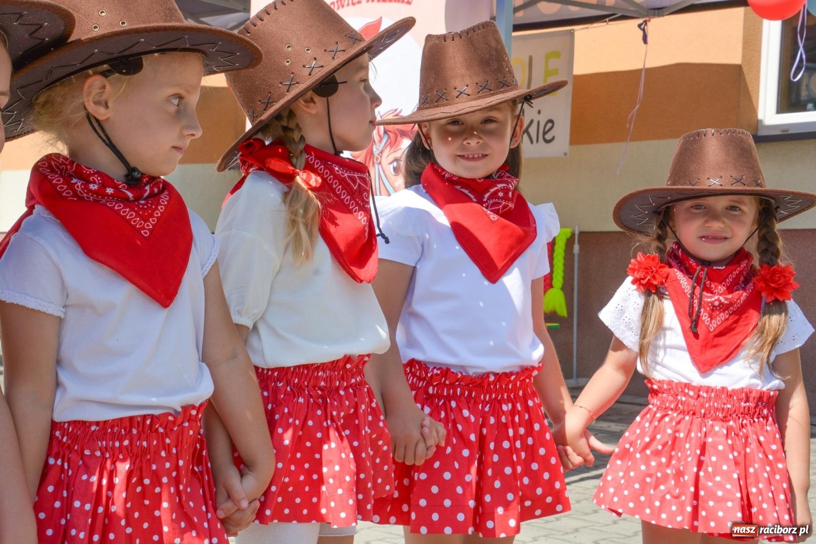 Zdjęcie w galerii na portalu naszraciborz.pl: Pietrowicki Dzień Dziecka na Dzikim Zachodzie wiadomości z regionu