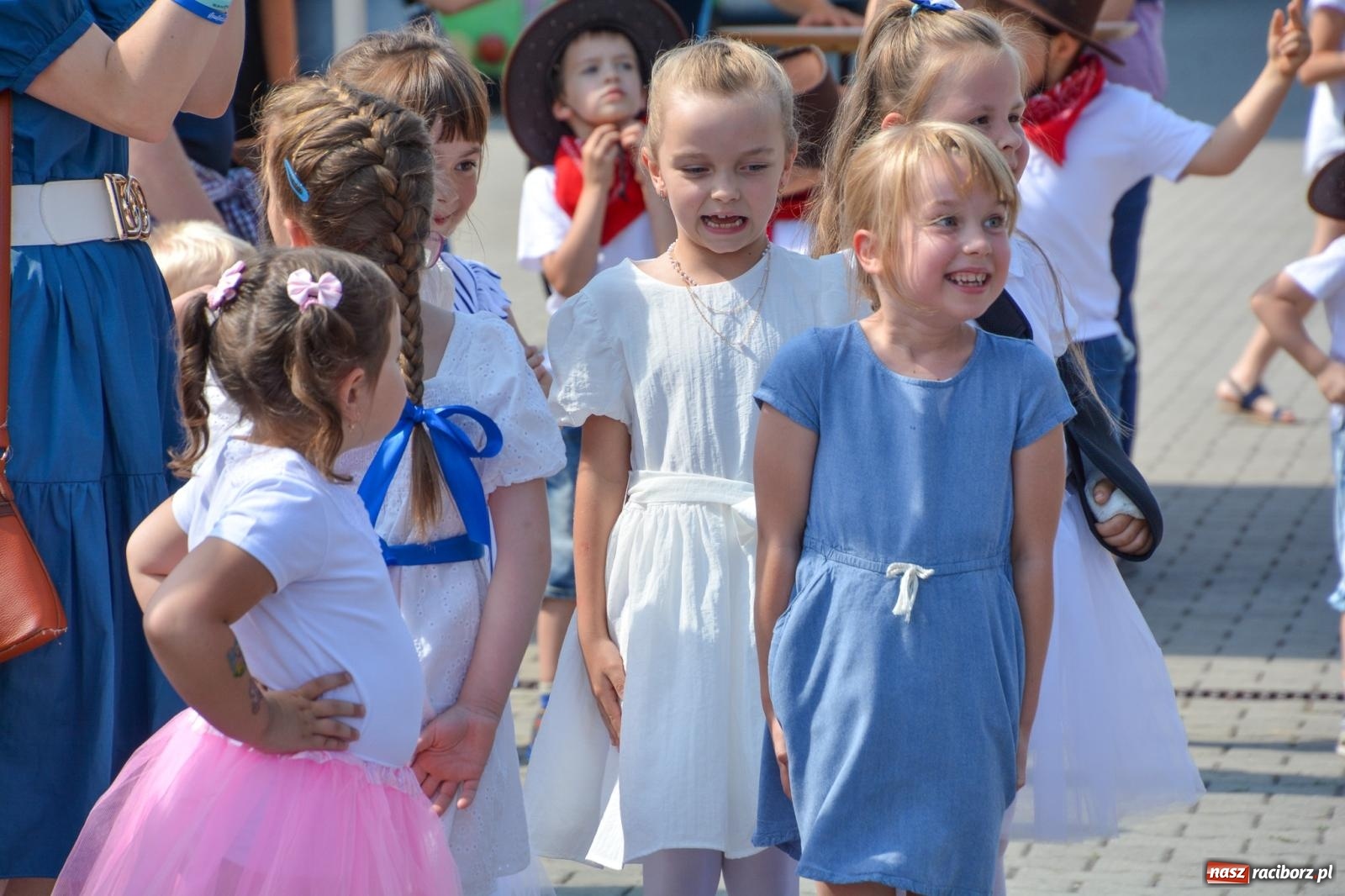 Zdjęcie w galerii na portalu naszraciborz.pl: Pietrowicki Dzień Dziecka na Dzikim Zachodzie wiadomości z regionu