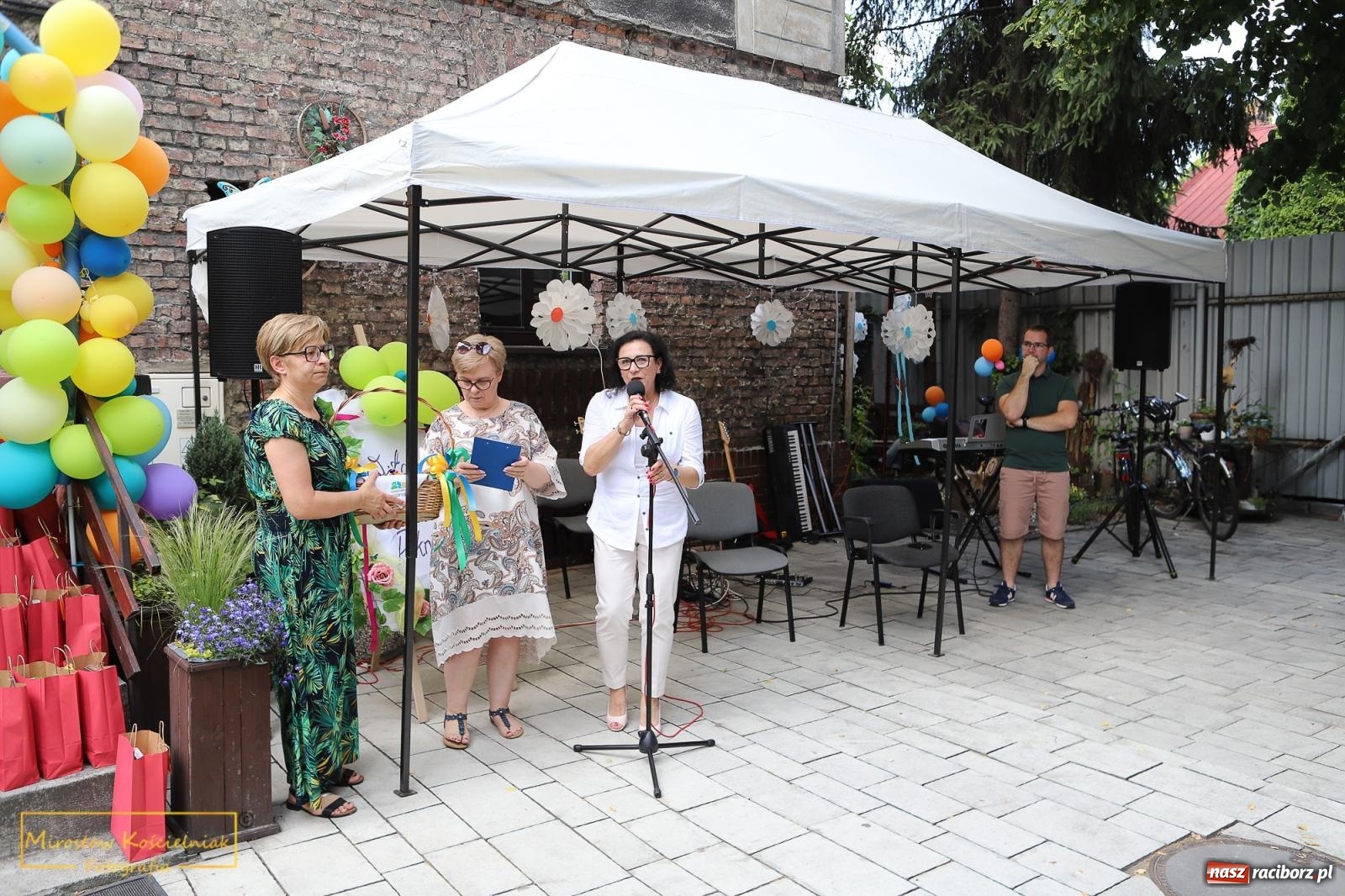 Zdjęcie w galerii na portalu naszraciborz.pl: Rodzinny ogród radości w Spektrum. Na Dzień Dziecka wiadomości z regionu