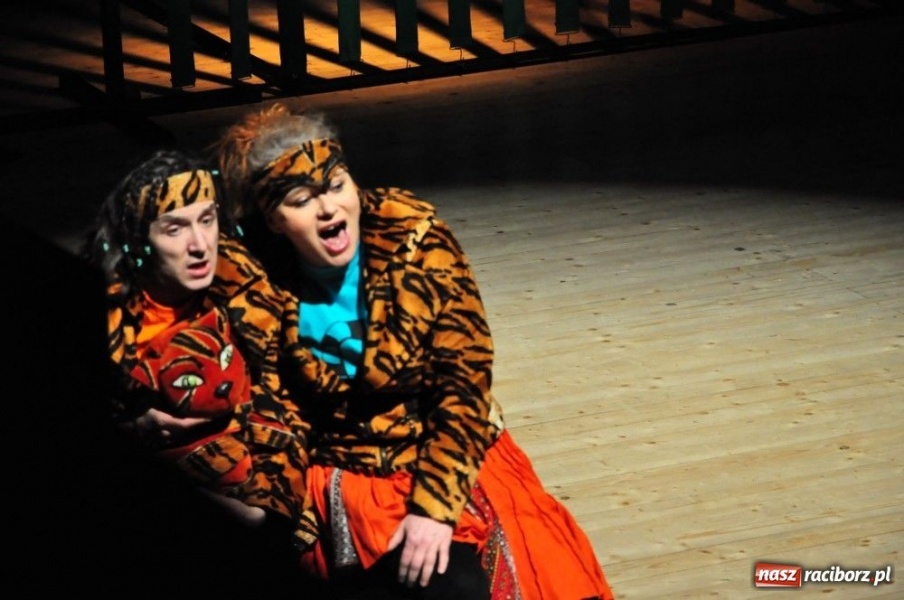 Zdjęcie w galerii na portalu naszraciborz.pl: Tygrysek Pietrek bawił najmłodszych wiadomości z regionu