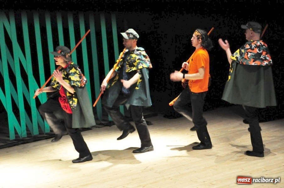 Zdjęcie w galerii na portalu naszraciborz.pl: Tygrysek Pietrek bawił najmłodszych wiadomości z regionu