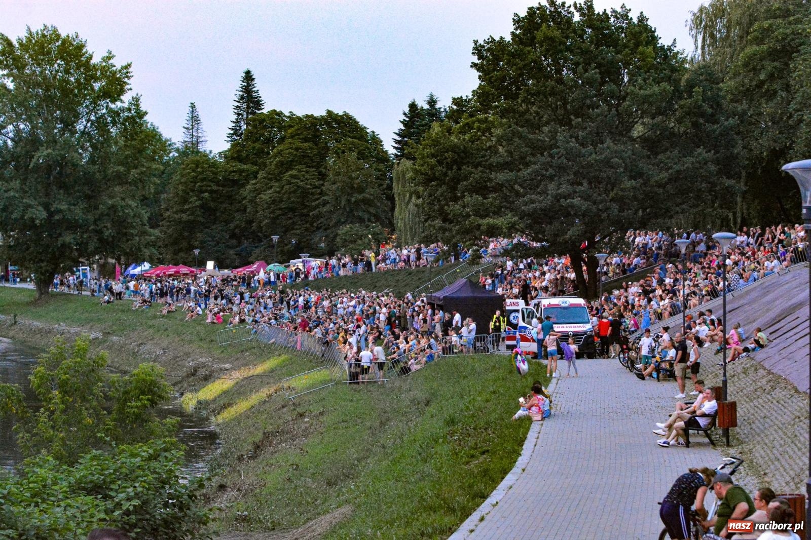 Zdjęcie w galerii na portalu naszraciborz.pl: BARANOVSKI gwiazdą Dni Raciborza. Koncert nad Odrą [FOTO i WIDEO] wiadomości z regionu