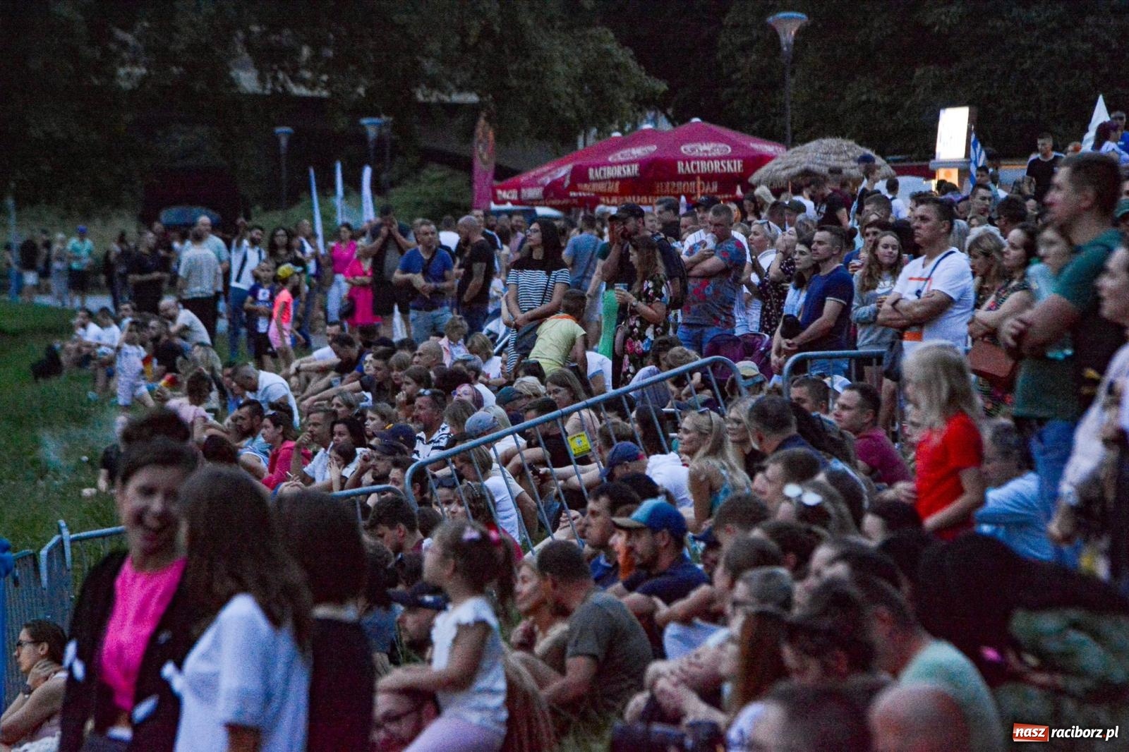 Zdjęcie w galerii na portalu naszraciborz.pl: BARANOVSKI gwiazdą Dni Raciborza. Koncert nad Odrą [FOTO i WIDEO] wiadomości z regionu