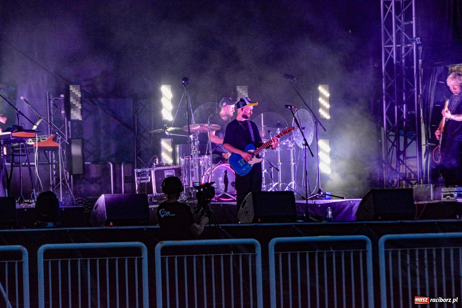 Zdjęcie w galerii na portalu naszraciborz.pl: BARANOVSKI gwiazdą Dni Raciborza. Koncert nad Odrą [FOTO i WIDEO] wiadomości z regionu