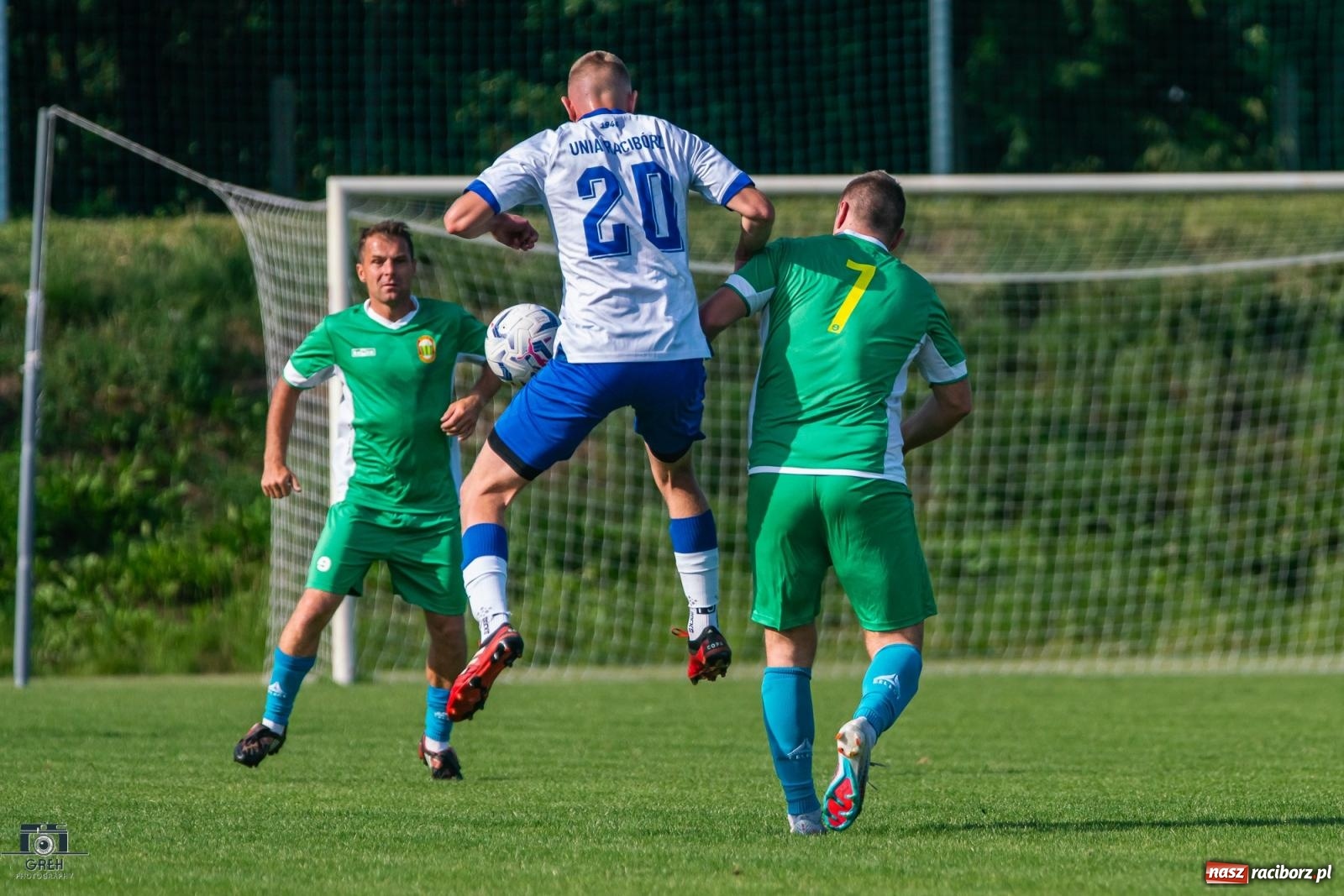 Zdjęcie w galerii na portalu naszraciborz.pl: Unia kontra Ruch. Strzelanina przy Srebrnej [FOTO] wiadomości z regionu
