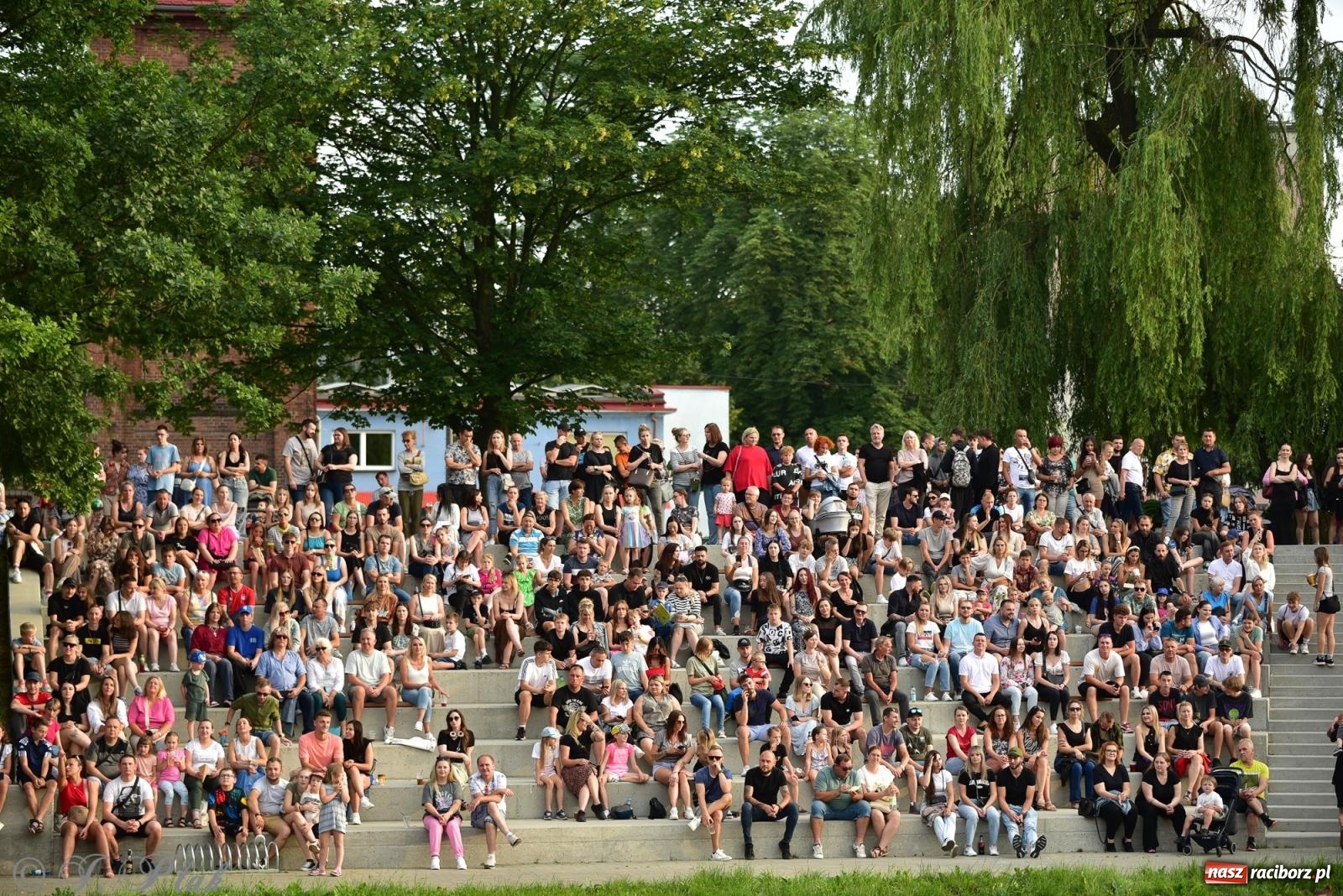 Zdjęcie w galerii na portalu naszraciborz.pl: Vixen i Baranovski - sobota na raciborskich bulwarach [FOTO i WIDEO] wiadomości z regionu