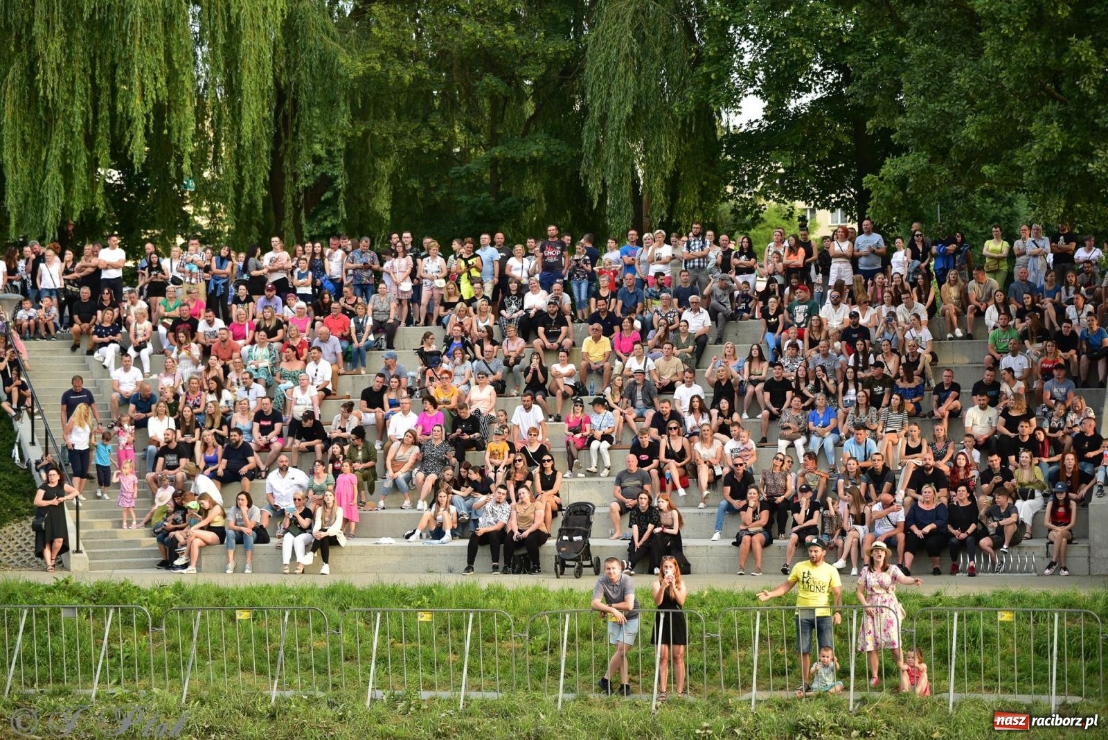 Zdjęcie w galerii na portalu naszraciborz.pl: Vixen i Baranovski - sobota na raciborskich bulwarach [FOTO i WIDEO] wiadomości z regionu