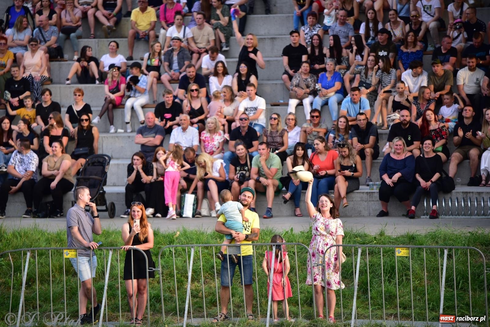 Zdjęcie w galerii na portalu naszraciborz.pl: Vixen i Baranovski - sobota na raciborskich bulwarach [FOTO i WIDEO] wiadomości z regionu