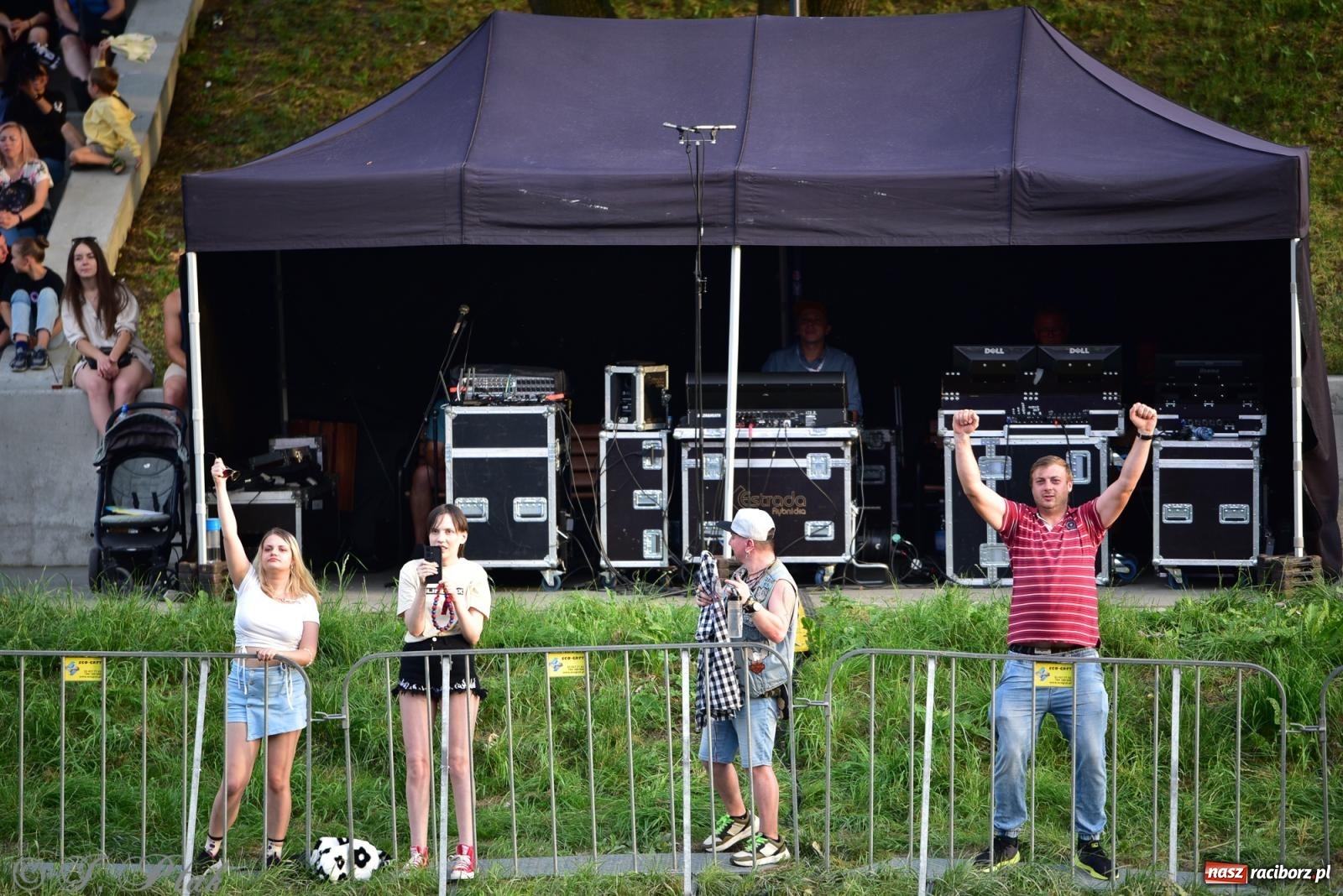 Zdjęcie w galerii na portalu naszraciborz.pl: Vixen i Baranovski - sobota na raciborskich bulwarach [FOTO i WIDEO] wiadomości z regionu