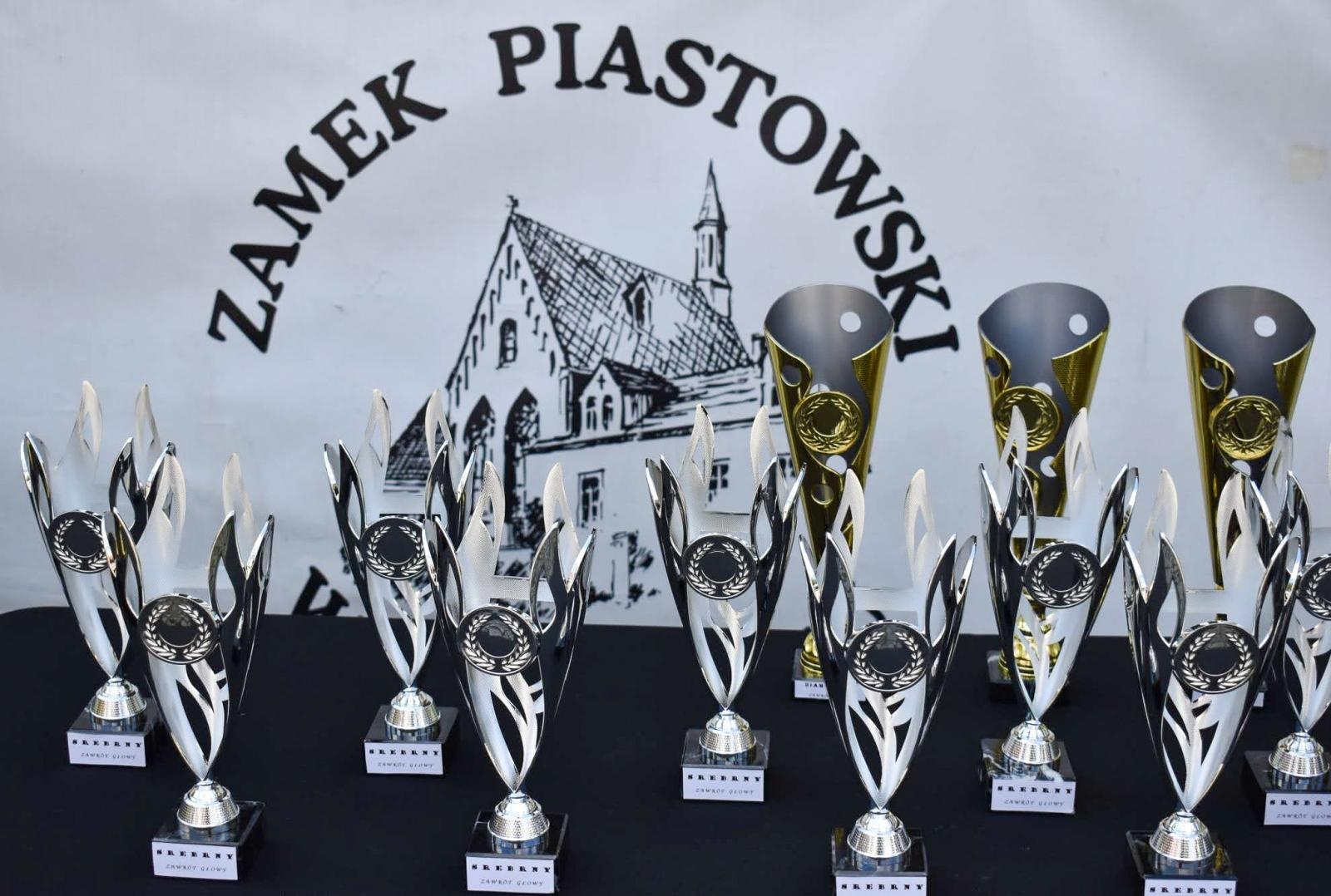 Zdjęcie w galerii na portalu naszraciborz.pl: Ponad tysiąc mażoretek na zamku wiadomości z regionu