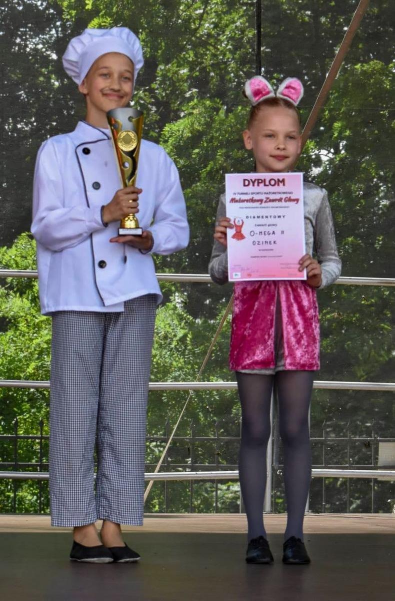 Zdjęcie w galerii na portalu naszraciborz.pl: Ponad tysiąc mażoretek na zamku wiadomości z regionu