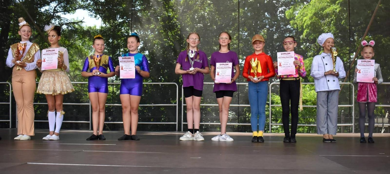 Zdjęcie w galerii na portalu naszraciborz.pl: Ponad tysiąc mażoretek na zamku wiadomości z regionu