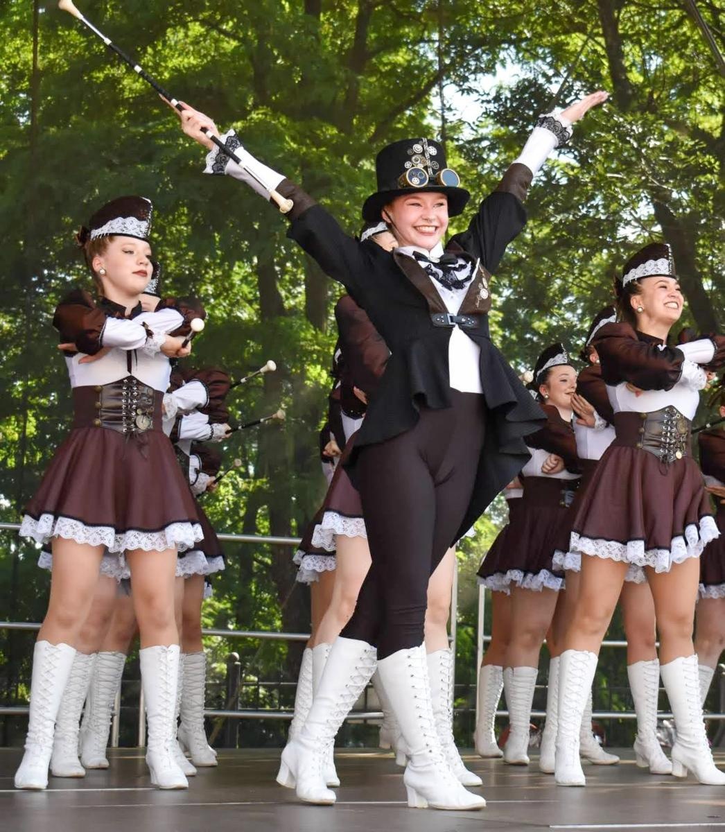 Zdjęcie w galerii na portalu naszraciborz.pl: Ponad tysiąc mażoretek na zamku wiadomości z regionu