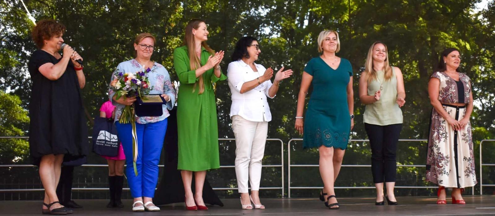 Zdjęcie w galerii na portalu naszraciborz.pl: Ponad tysiąc mażoretek na zamku wiadomości z regionu