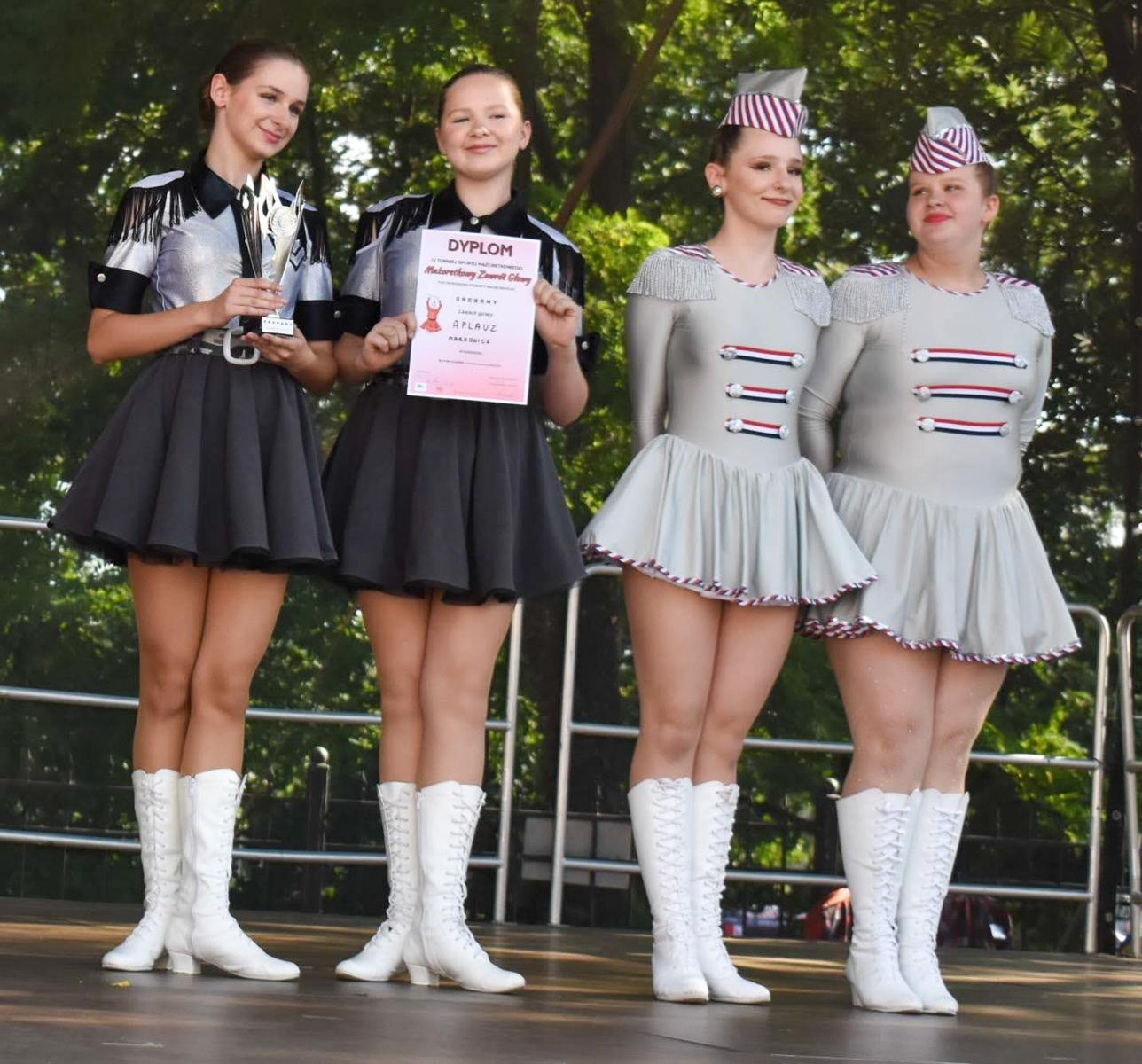 Zdjęcie w galerii na portalu naszraciborz.pl: Ponad tysiąc mażoretek na zamku wiadomości z regionu