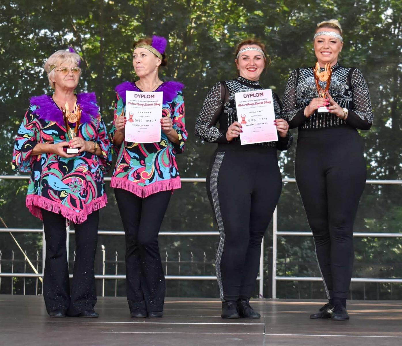 Zdjęcie w galerii na portalu naszraciborz.pl: Ponad tysiąc mażoretek na zamku wiadomości z regionu