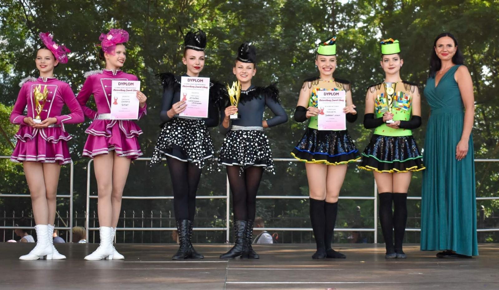 Zdjęcie w galerii na portalu naszraciborz.pl: Ponad tysiąc mażoretek na zamku wiadomości z regionu