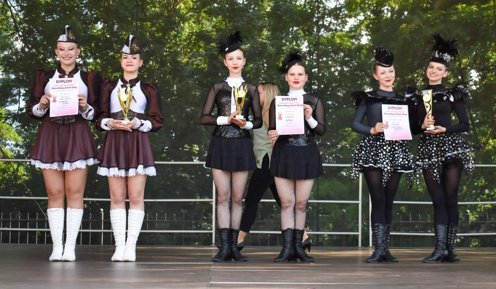 Zdjęcie w galerii na portalu naszraciborz.pl: Ponad tysiąc mażoretek na zamku wiadomości z regionu