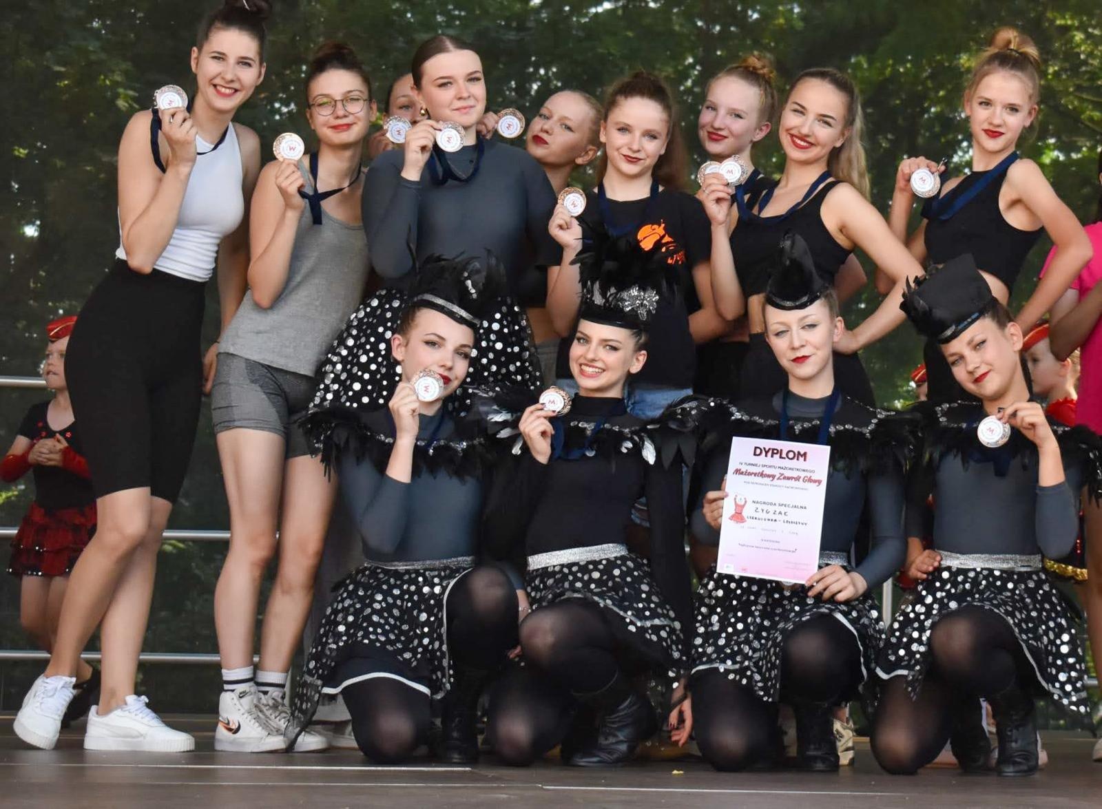 Zdjęcie w galerii na portalu naszraciborz.pl: Ponad tysiąc mażoretek na zamku wiadomości z regionu