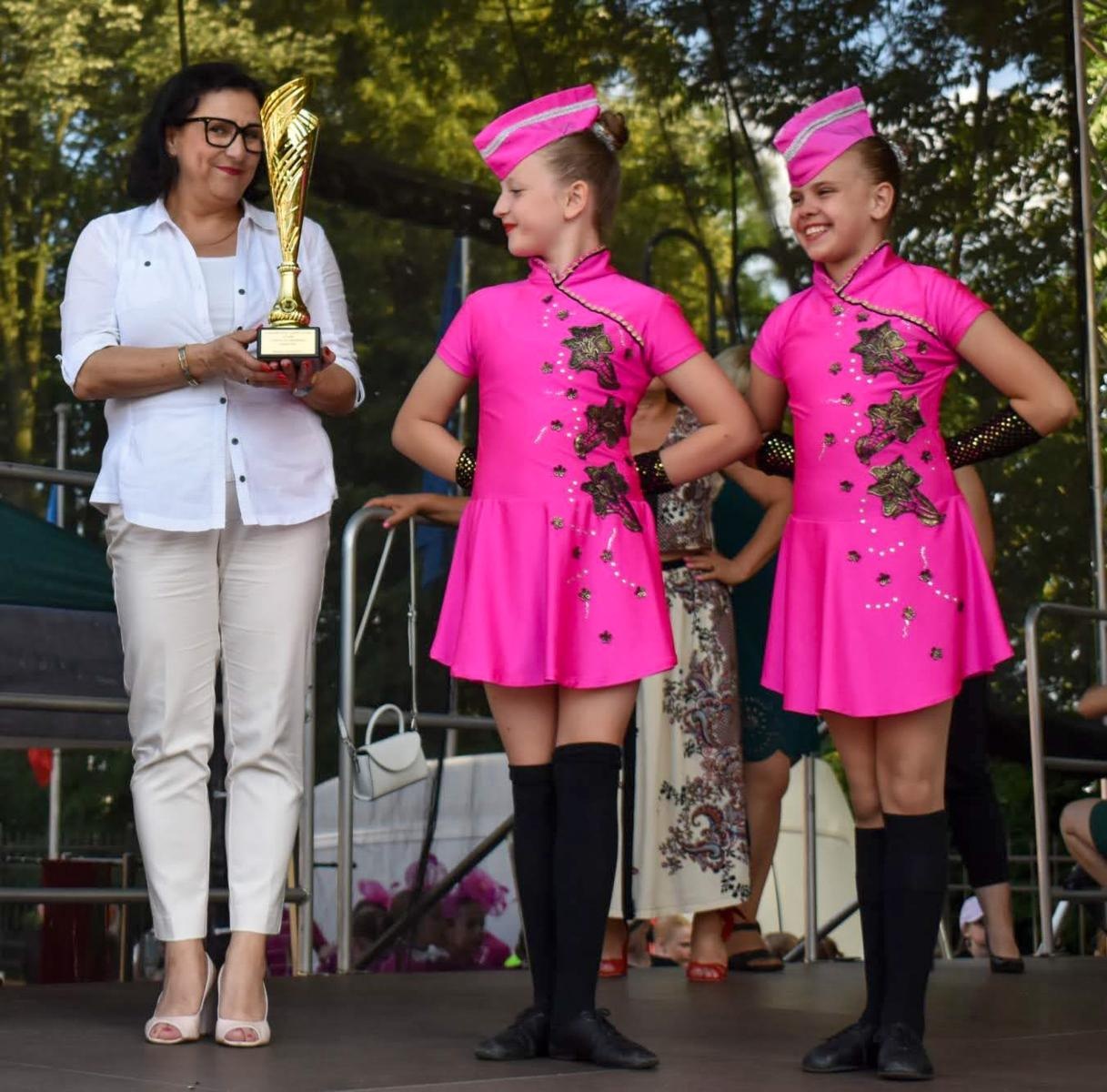 Zdjęcie w galerii na portalu naszraciborz.pl: Ponad tysiąc mażoretek na zamku wiadomości z regionu