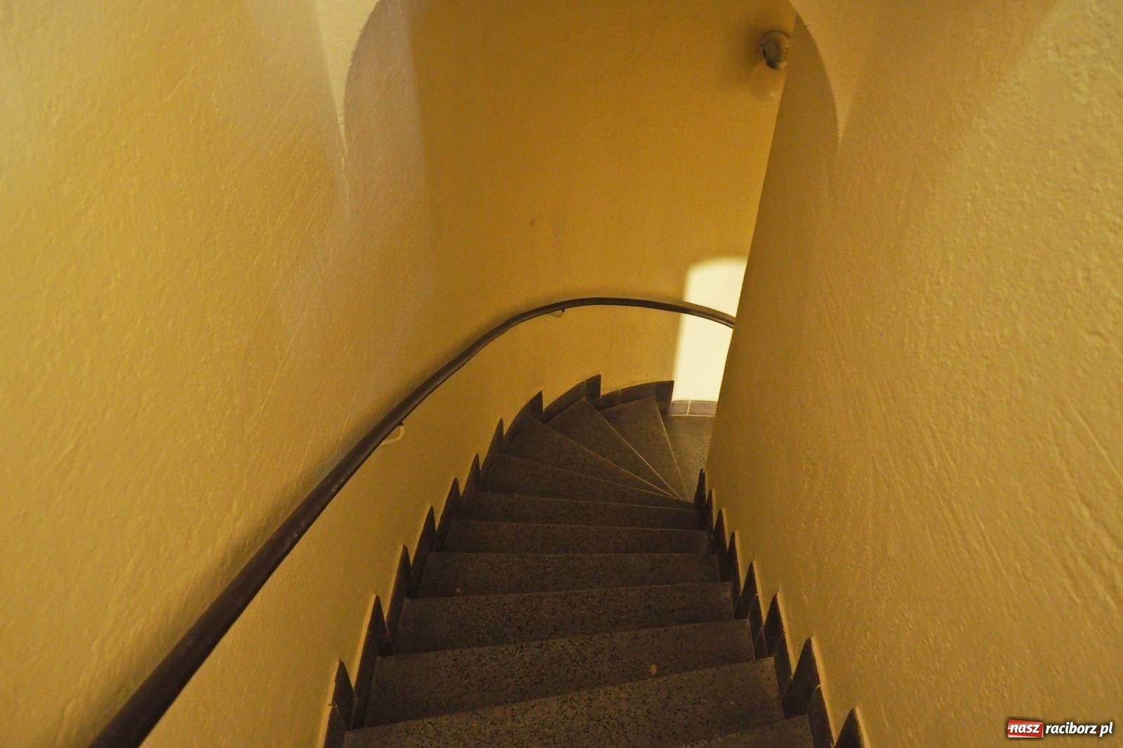 Zdjęcie w galerii na portalu naszraciborz.pl: Okrąglak w nowej odsłonie. Kościół przy Warszawskiej po malowaniu wiadomości z regionu