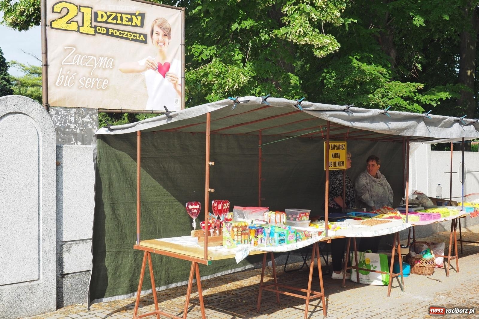 Zdjęcie w galerii na portalu naszraciborz.pl: Okrąglak w nowej odsłonie. Kościół przy Warszawskiej po malowaniu wiadomości z regionu