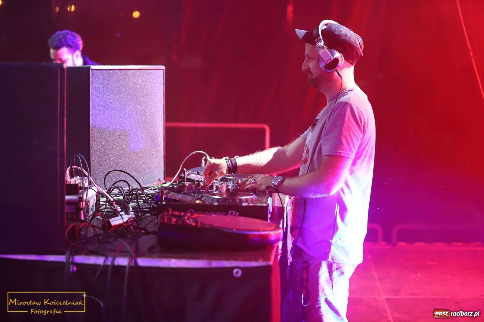 Zdjęcie w galerii na portalu naszraciborz.pl: Kathia, Grna & Andres Poveda, DJ Furrier i WY wiadomości z regionu