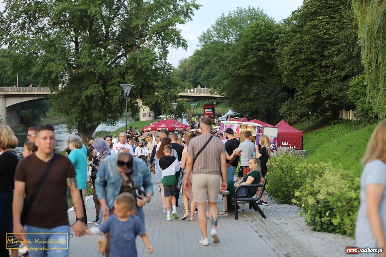 Zdjęcie w galerii na portalu naszraciborz.pl: Kathia, Grna & Andres Poveda, DJ Furrier i WY wiadomości z regionu