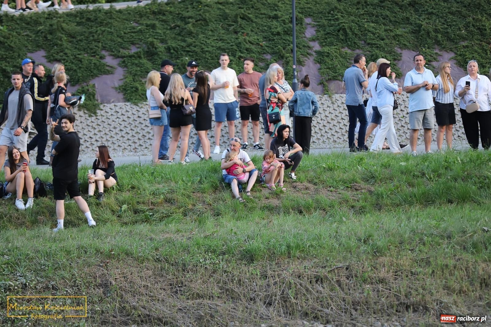 Zdjęcie w galerii na portalu naszraciborz.pl: Kathia, Grna & Andres Poveda, DJ Furrier i WY wiadomości z regionu