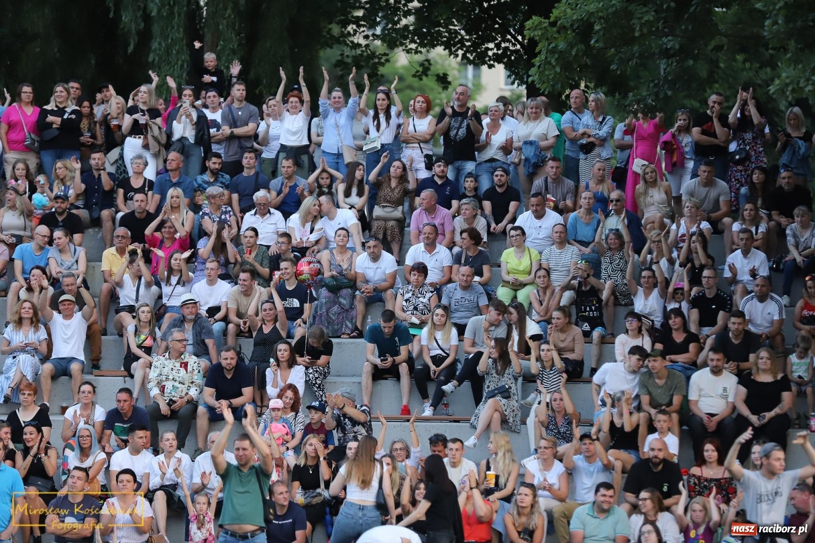 Zdjęcie w galerii na portalu naszraciborz.pl: Kathia, Grna & Andres Poveda, DJ Furrier i WY wiadomości z regionu