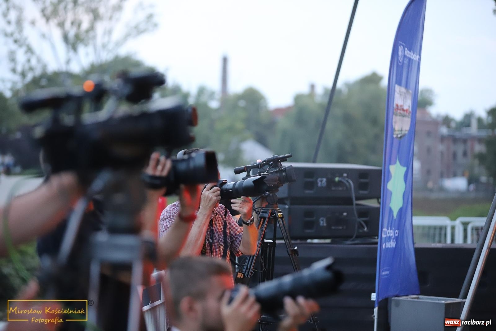 Zdjęcie w galerii na portalu naszraciborz.pl: Kathia, Grna & Andres Poveda, DJ Furrier i WY wiadomości z regionu