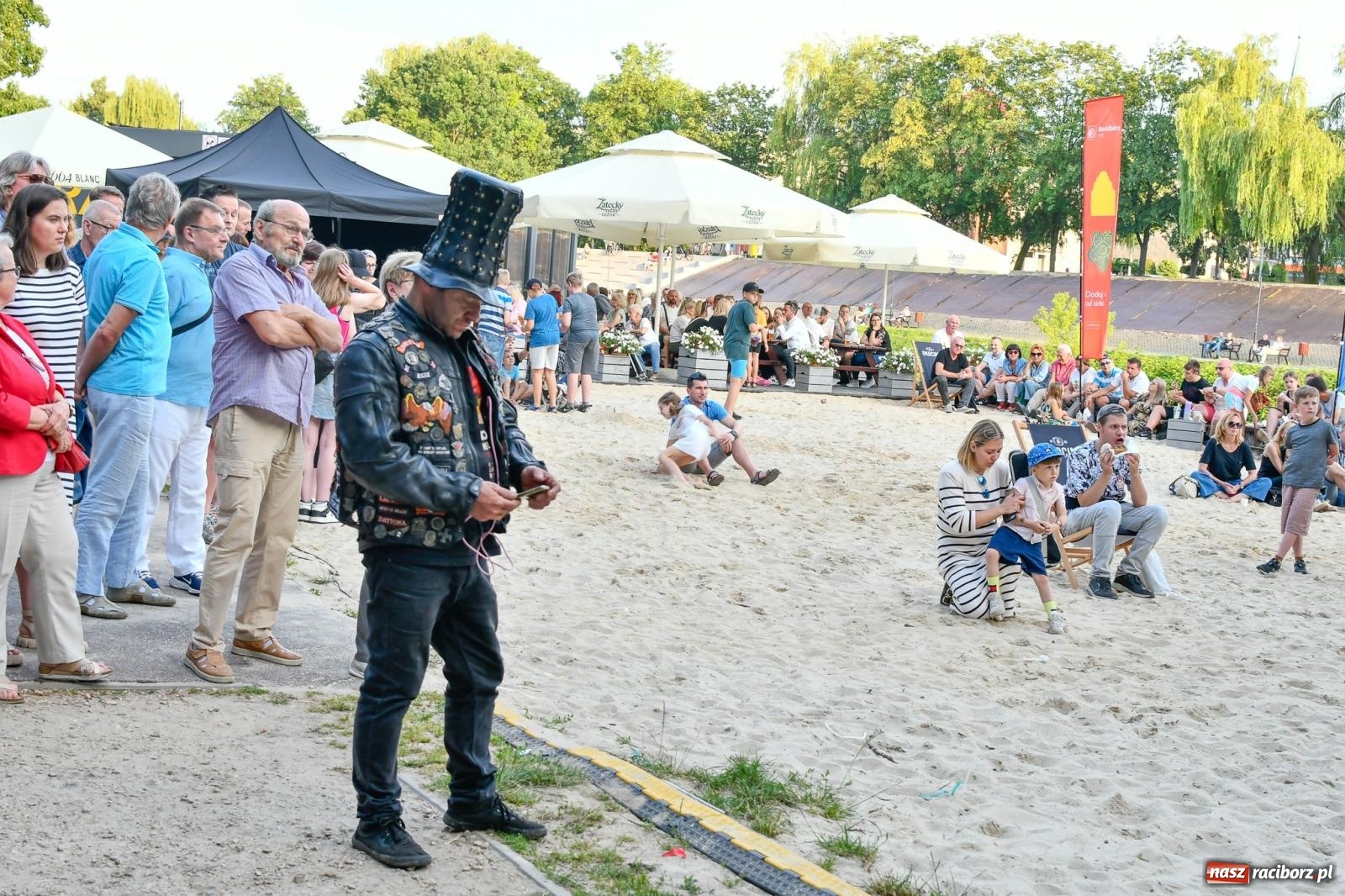 Zdjęcie w galerii na portalu naszraciborz.pl: Emi Franica, Andrzej Biliński oraz Kajetan Drozd z zespołem. Popołudnie na bulwarach [FOTO i WIDEO] wiadomości z regionu