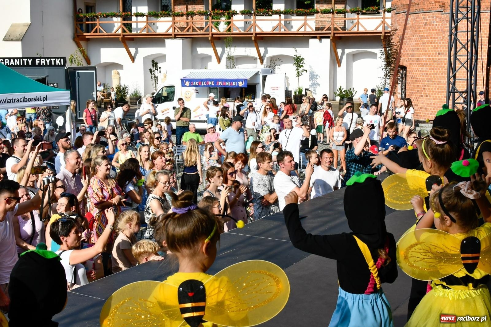 Zdjęcie w galerii na portalu naszraciborz.pl: I Love Powiat Raciborski. Serce na zamku robi furorę [FOTO] wiadomości z regionu