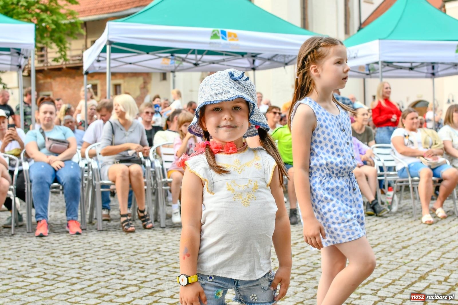 Zdjęcie w galerii na portalu naszraciborz.pl: I Love Powiat Raciborski. Serce na zamku robi furorę [FOTO] wiadomości z regionu