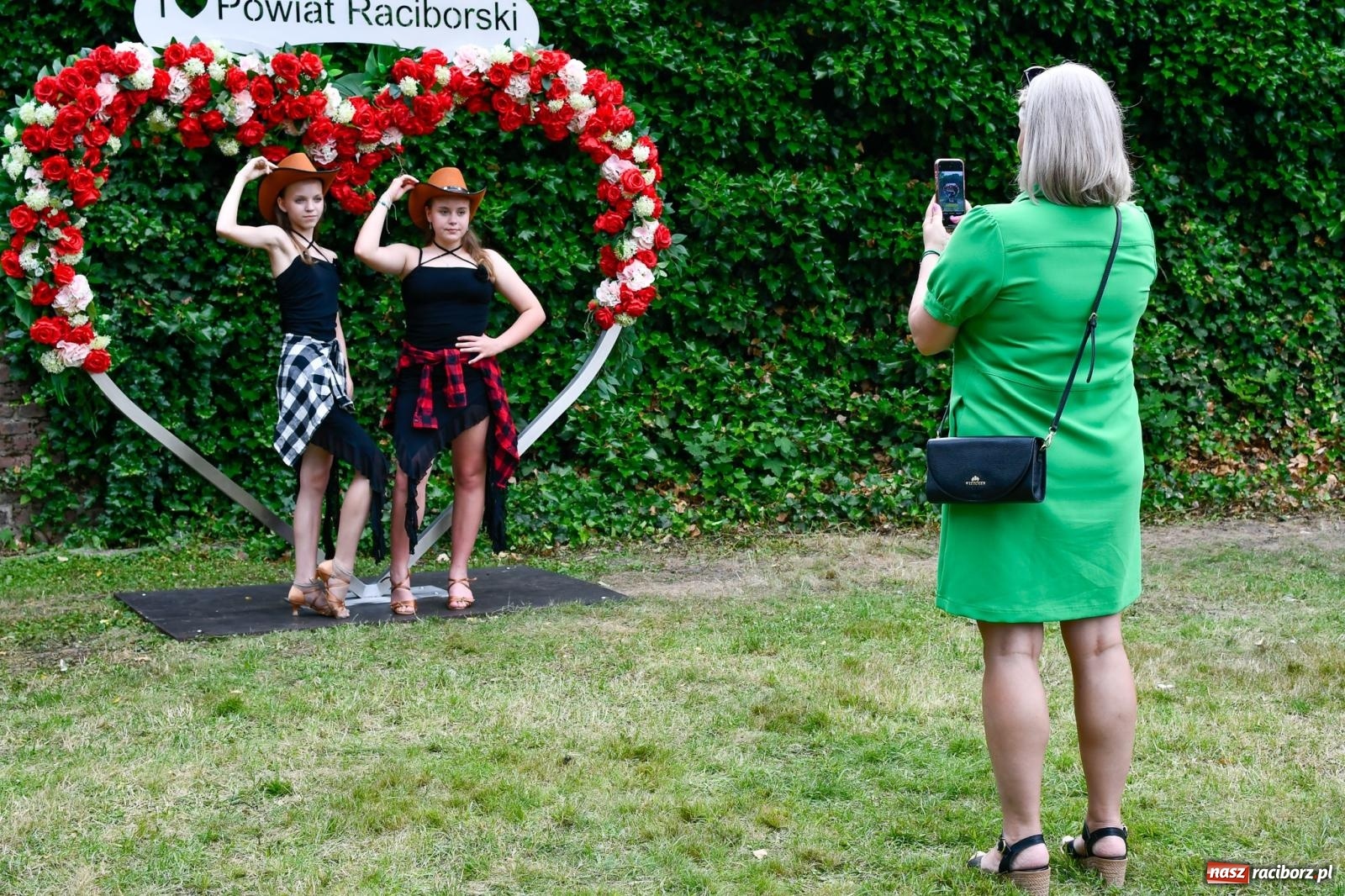 Zdjęcie w galerii na portalu naszraciborz.pl: I Love Powiat Raciborski. Serce na zamku robi furorę [FOTO] wiadomości z regionu