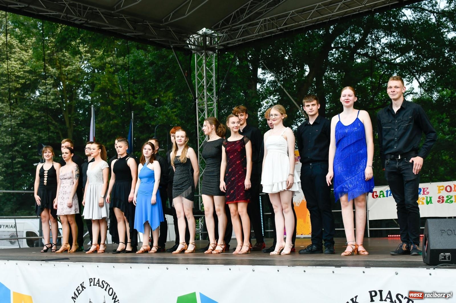 Zdjęcie w galerii na portalu naszraciborz.pl: I Love Powiat Raciborski. Serce na zamku robi furorę [FOTO] wiadomości z regionu