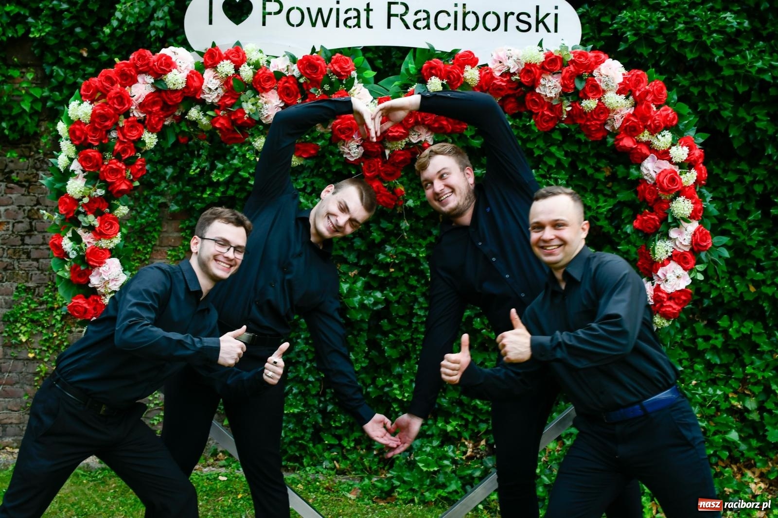 Zdjęcie w galerii na portalu naszraciborz.pl: I Love Powiat Raciborski. Serce na zamku robi furorę [FOTO] wiadomości z regionu