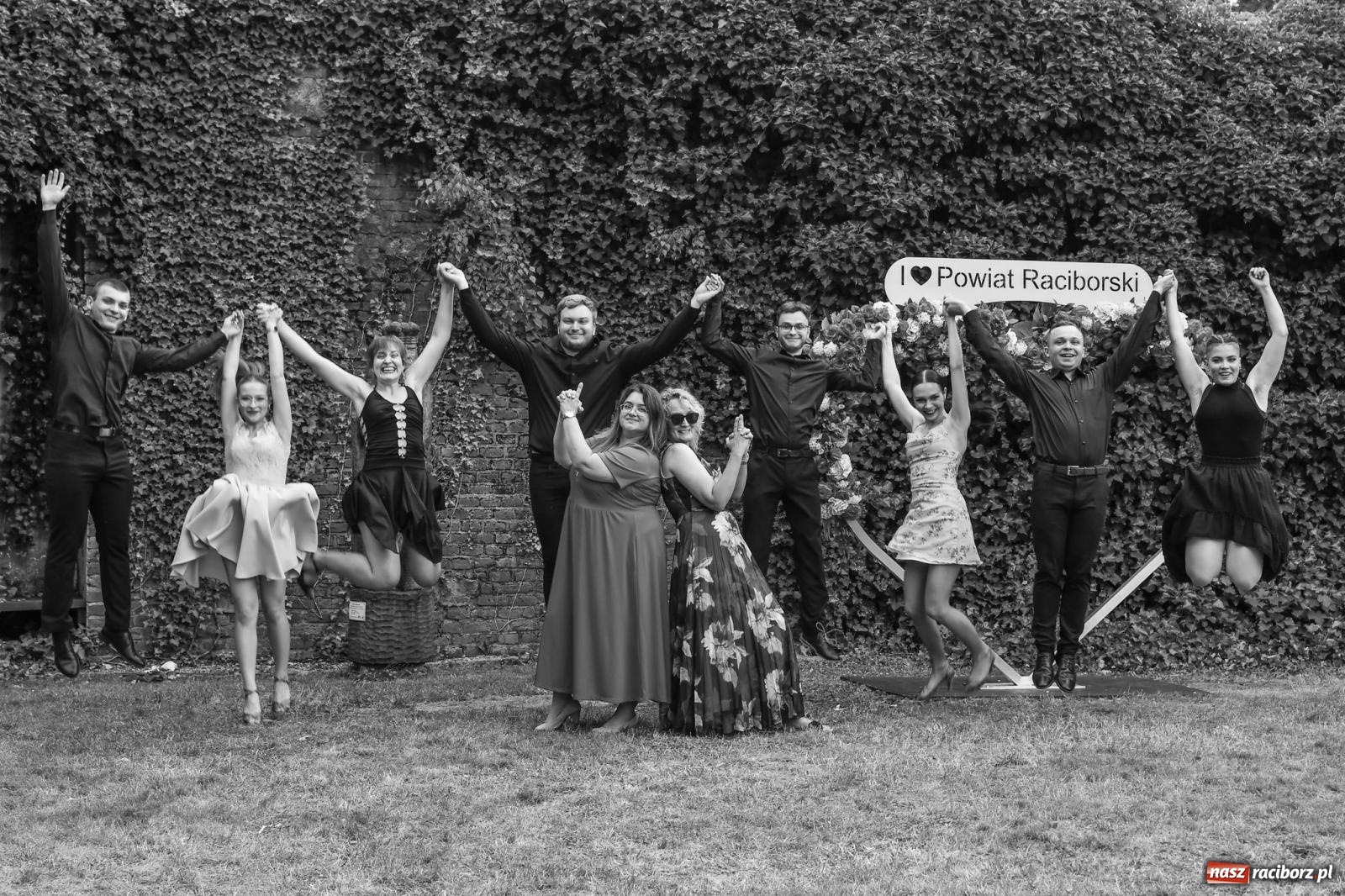 Zdjęcie w galerii na portalu naszraciborz.pl: I Love Powiat Raciborski. Serce na zamku robi furorę [FOTO] wiadomości z regionu