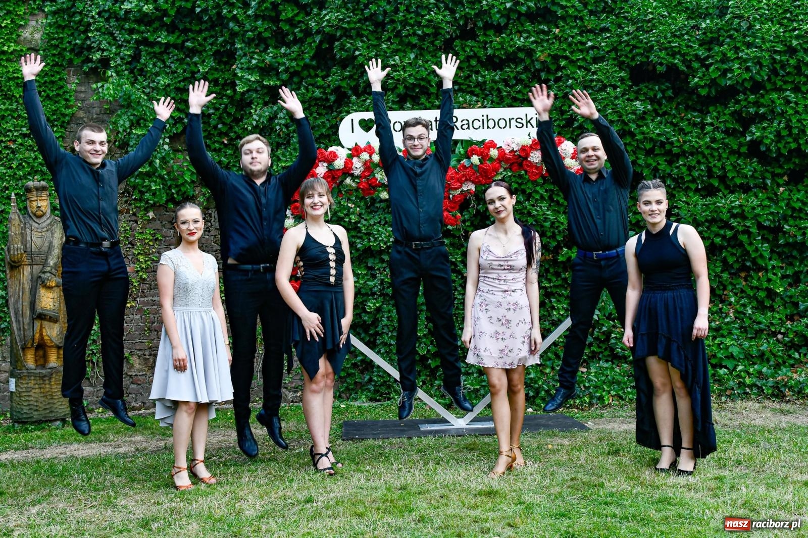 Zdjęcie w galerii na portalu naszraciborz.pl: I Love Powiat Raciborski. Serce na zamku robi furorę [FOTO] wiadomości z regionu