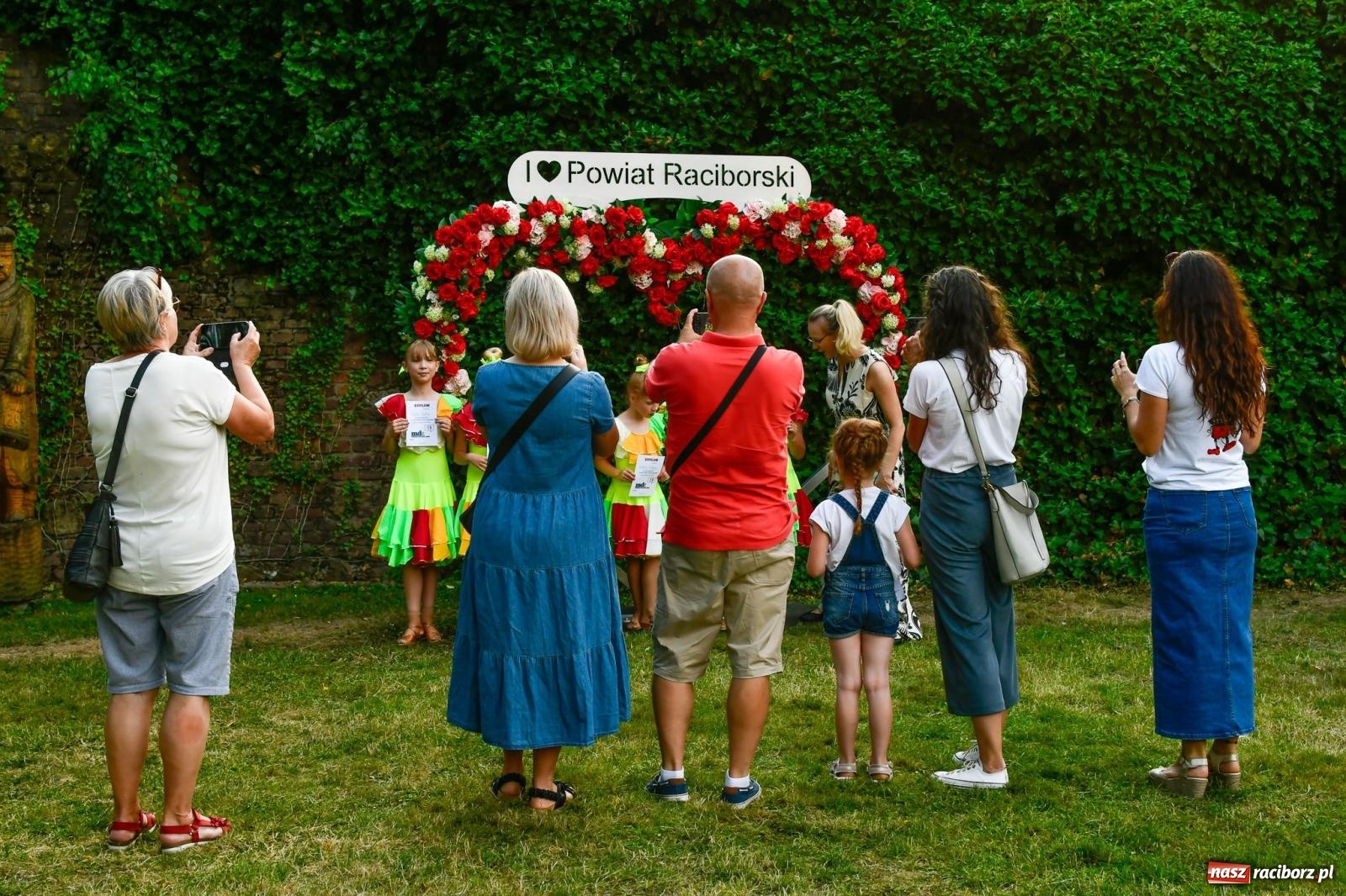 Zdjęcie w galerii na portalu naszraciborz.pl: I Love Powiat Raciborski. Serce na zamku robi furorę [FOTO] wiadomości z regionu