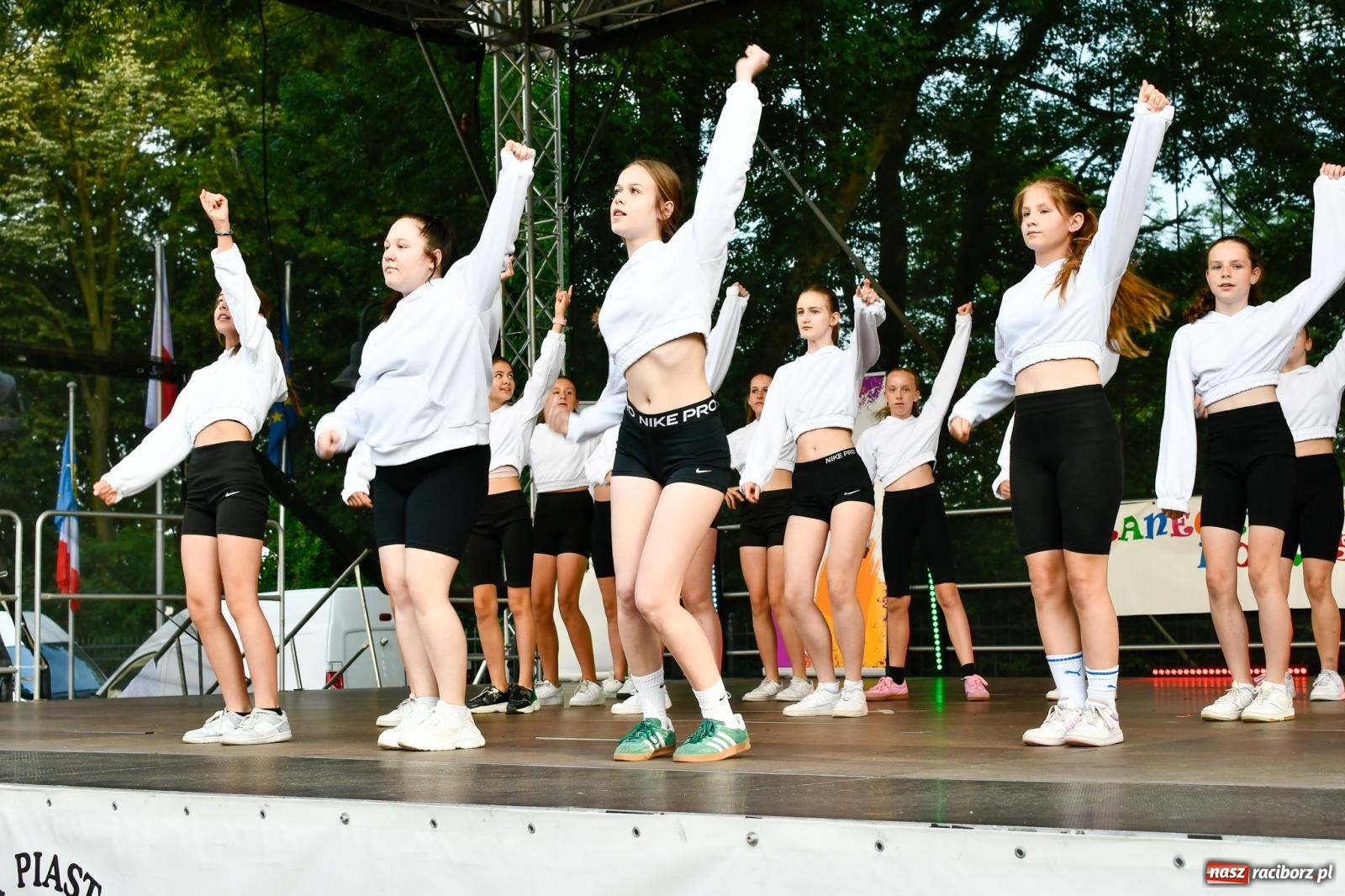 Zdjęcie w galerii na portalu naszraciborz.pl: I Love Powiat Raciborski. Serce na zamku robi furorę [FOTO] wiadomości z regionu