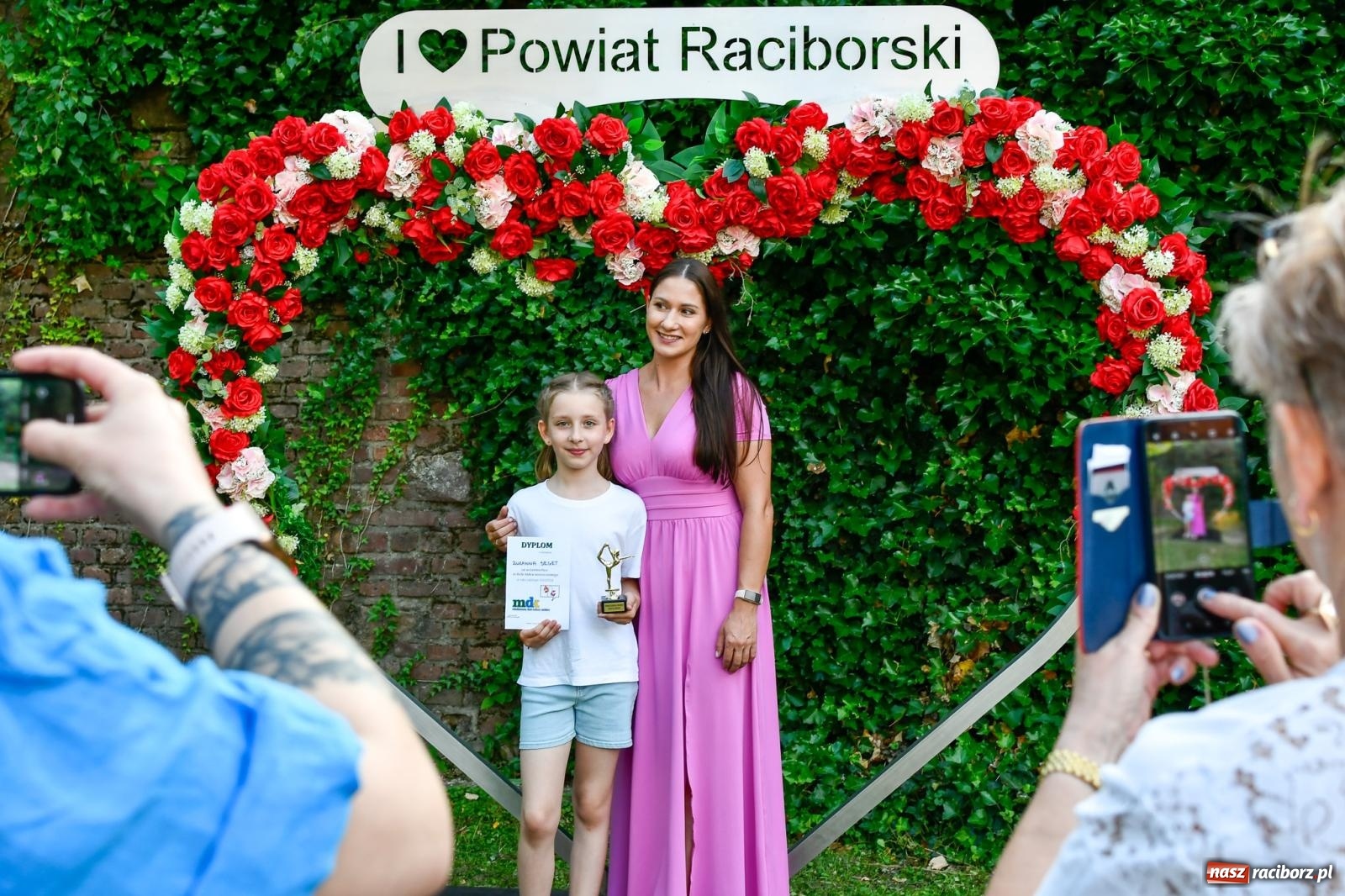 Zdjęcie w galerii na portalu naszraciborz.pl: I Love Powiat Raciborski. Serce na zamku robi furorę [FOTO] wiadomości z regionu