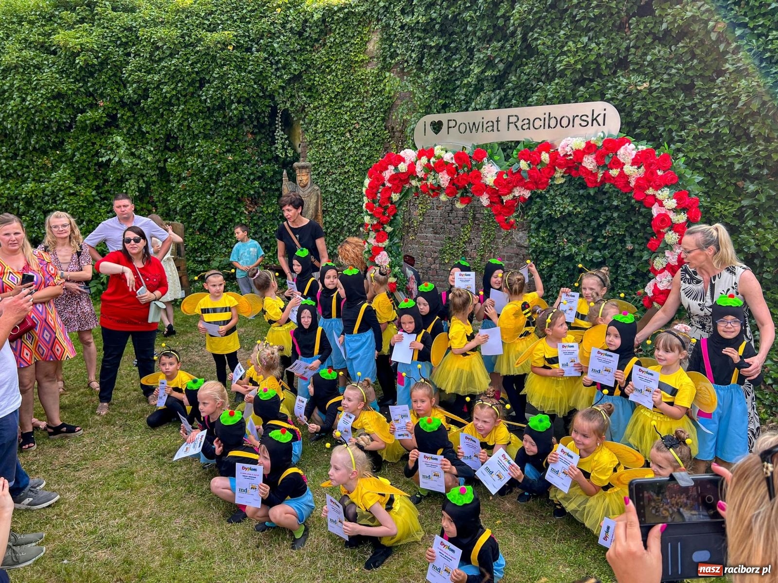Zdjęcie w galerii na portalu naszraciborz.pl: I Love Powiat Raciborski. Serce na zamku robi furorę [FOTO] wiadomości z regionu