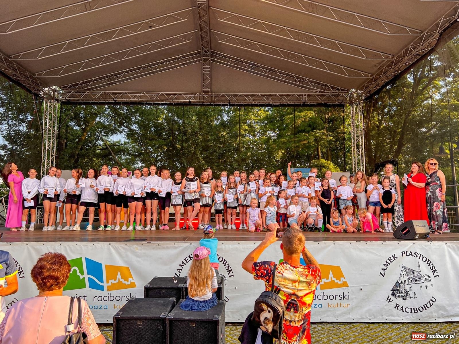 Zdjęcie w galerii na portalu naszraciborz.pl: I Love Powiat Raciborski. Serce na zamku robi furorę [FOTO] wiadomości z regionu